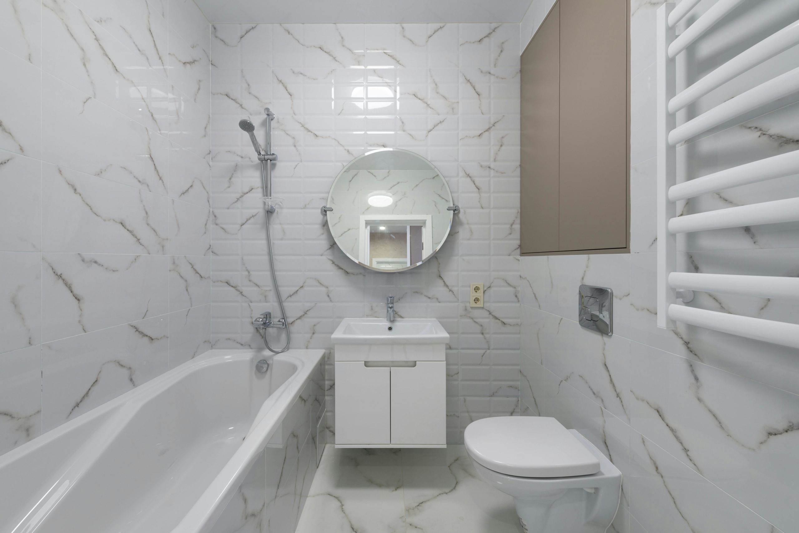 Badkamer voorzien van tegels